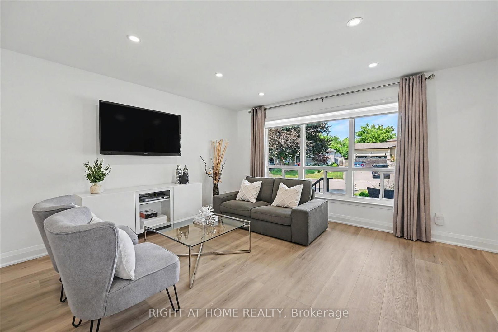 461 Withnell Crescent • Oakville, ON photo 7