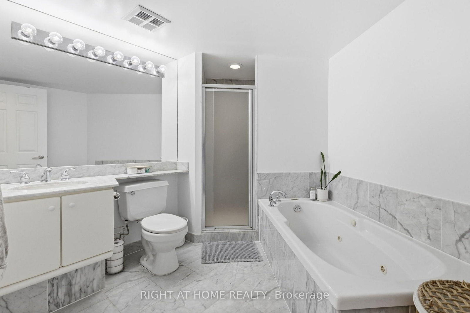 2285 Lake Shore Boulevard W • #312 • Toronto, ON photo 14