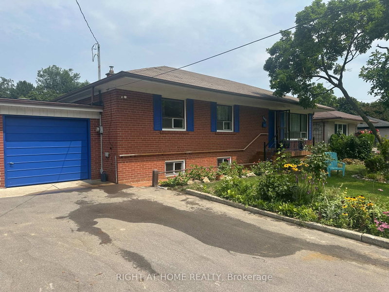 309 Queen Mary Drive