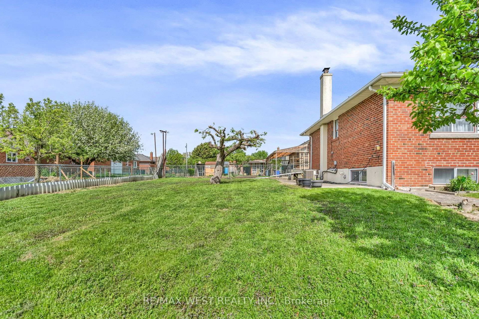 Listing Image 49