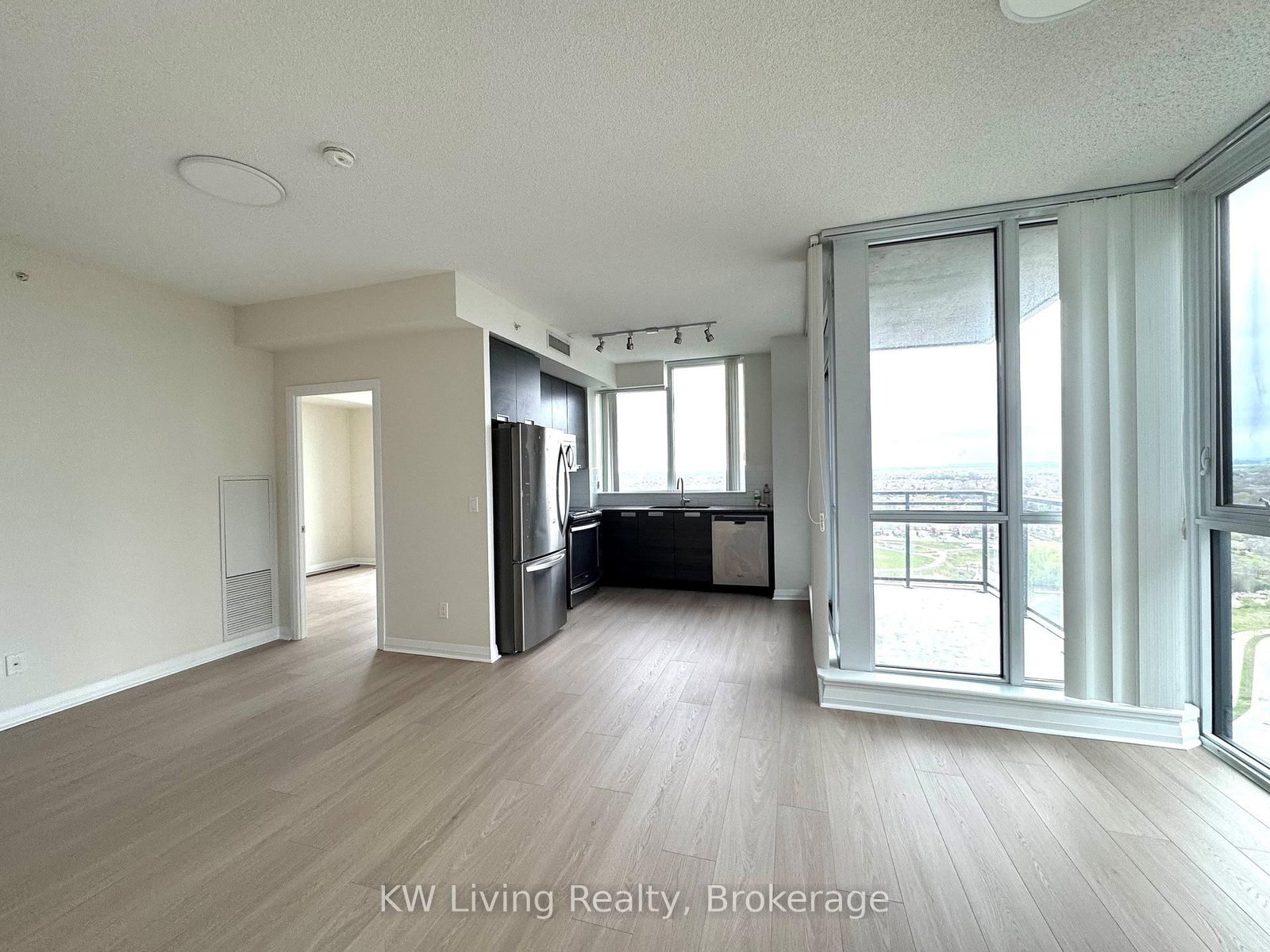 75 Eglinton Avenue W • #1807 • Mississauga, ON photo 18