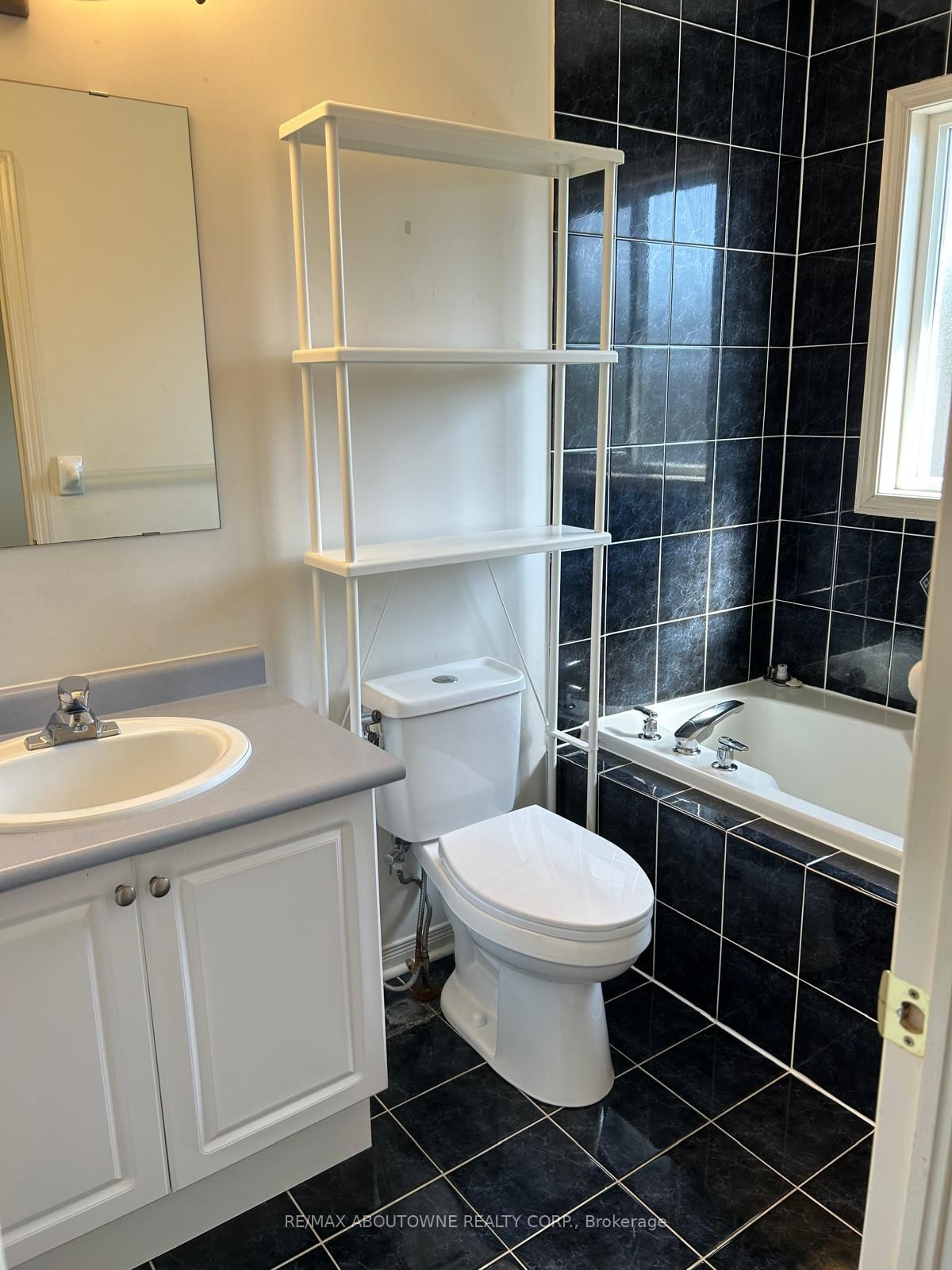 2473 Lazio Lane • Oakville, ON photo 21