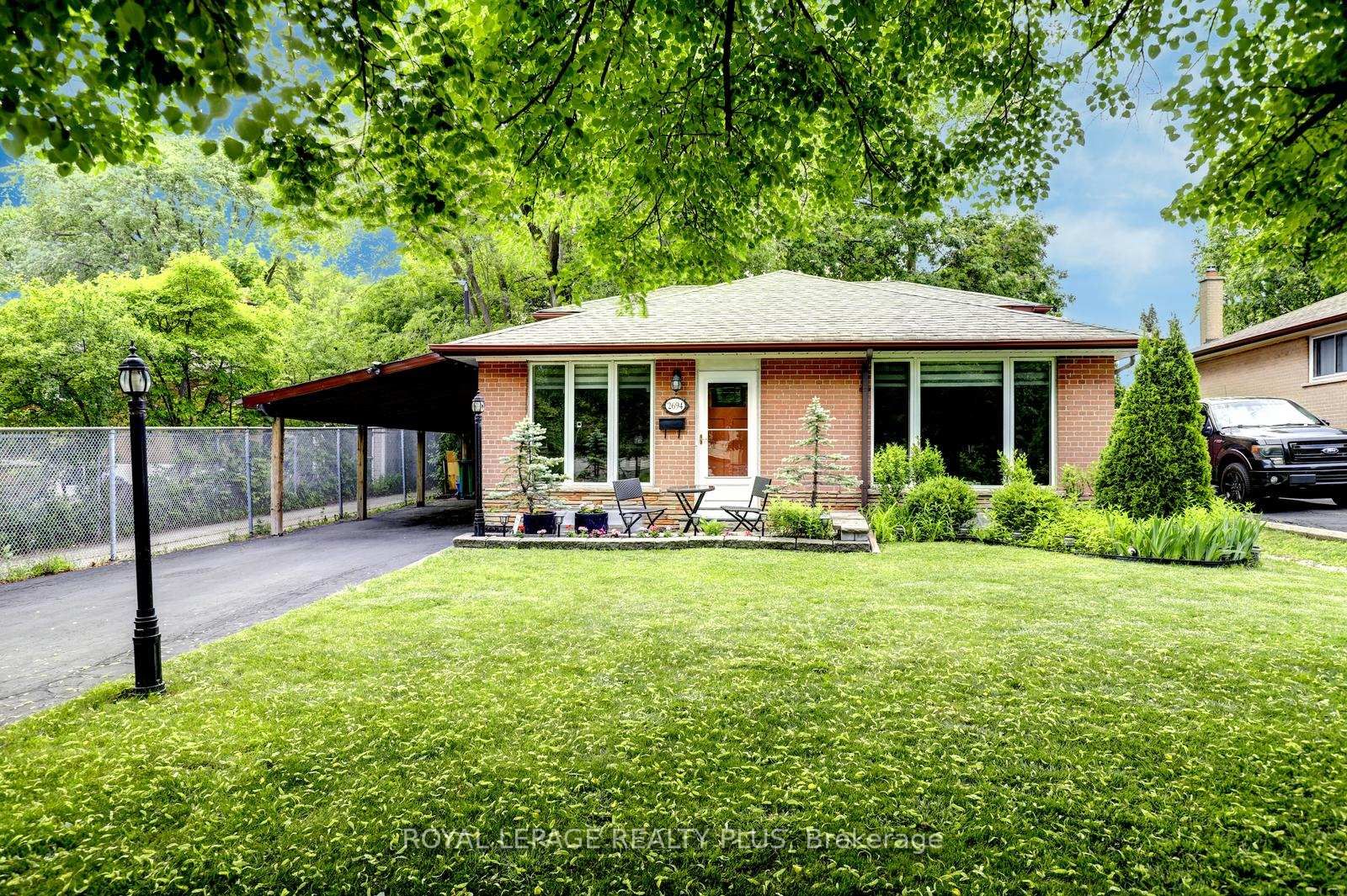 2694 Truscott Drive • Mississauga, ON photo 1