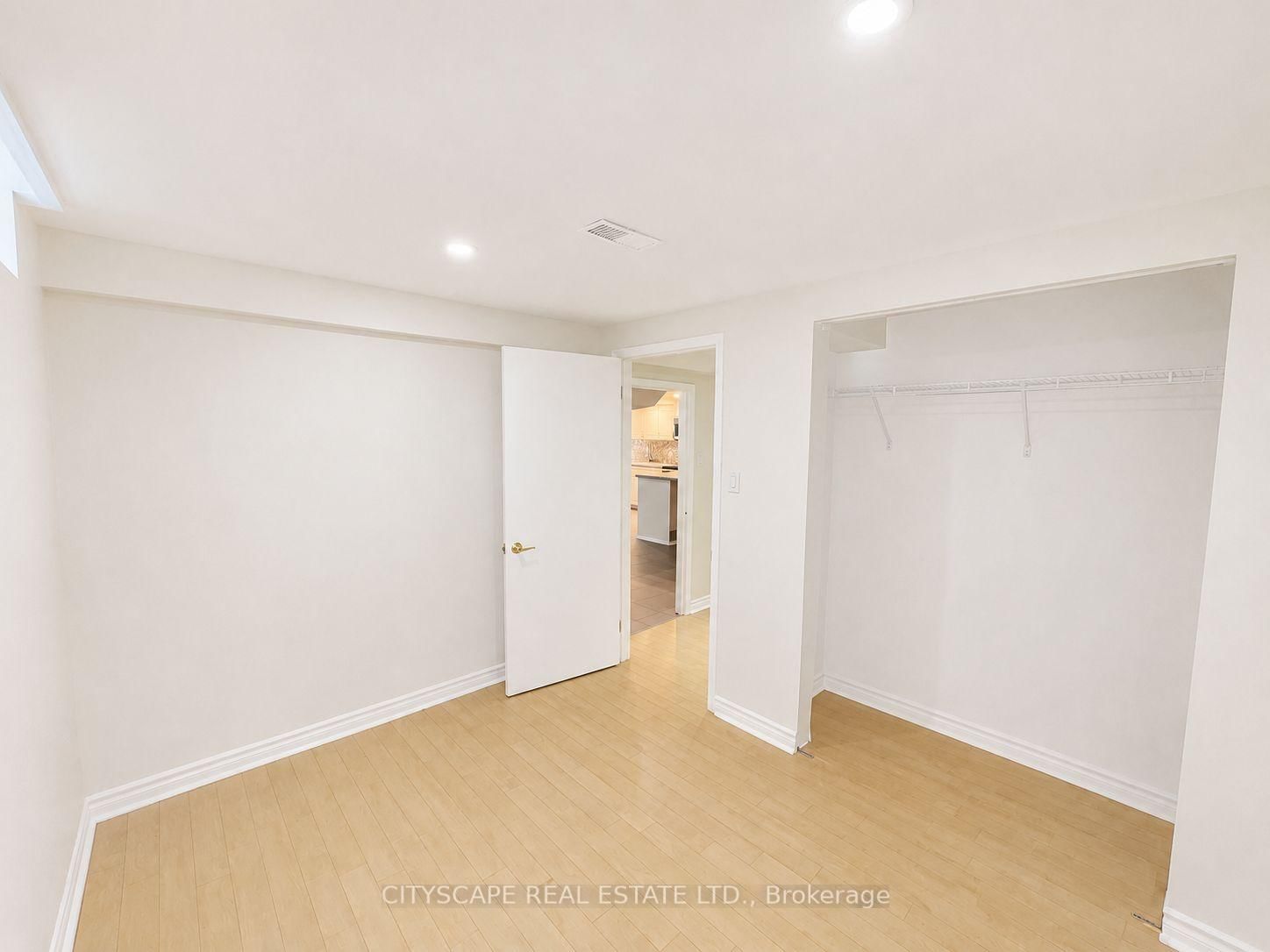 Listing Image 45