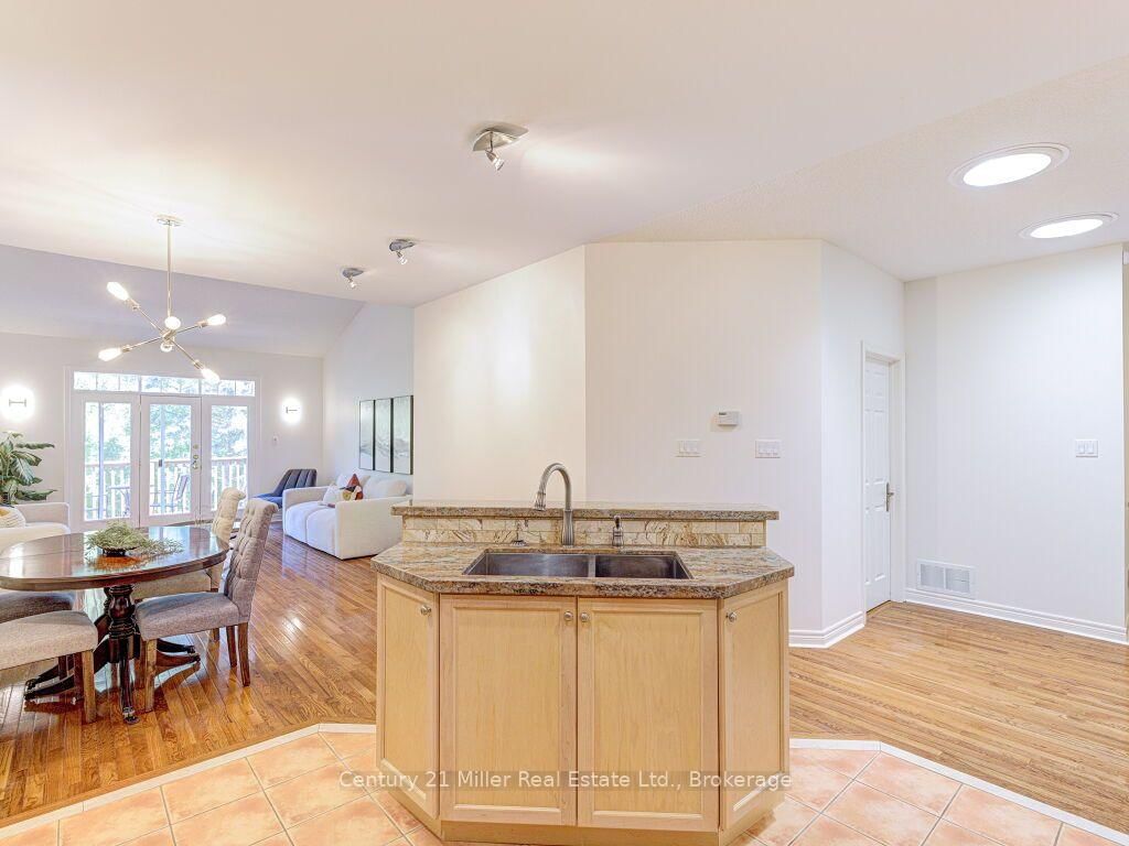 1169 Dorval Drive • #19 • Oakville, ON photo 10