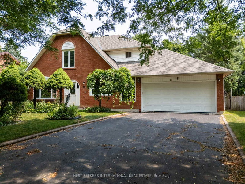 10 Lennox Court