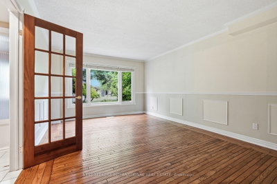 10 Lennox Court • Brampton, ON photo 8