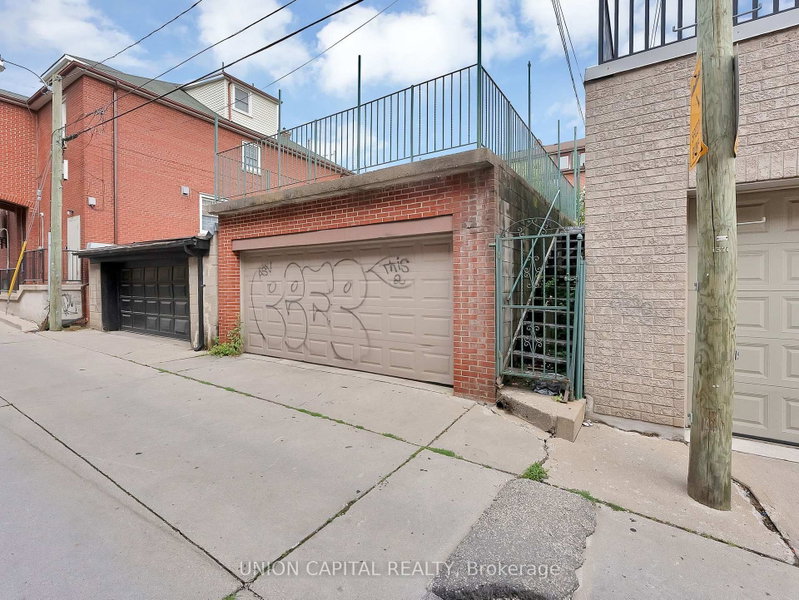 1373 Davenport Road