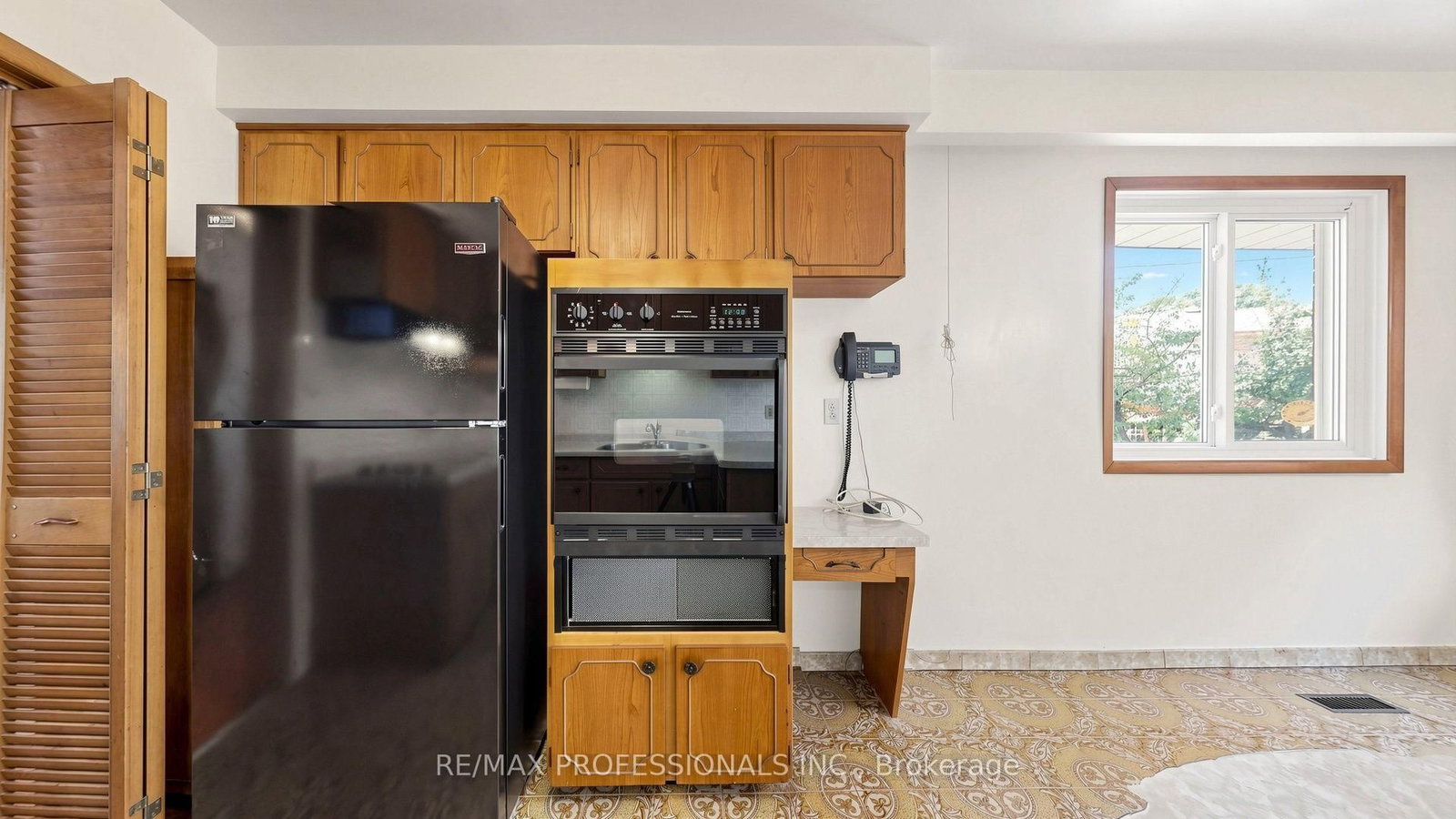 26 Woodcrest Drive • Toronto, ON photo 14