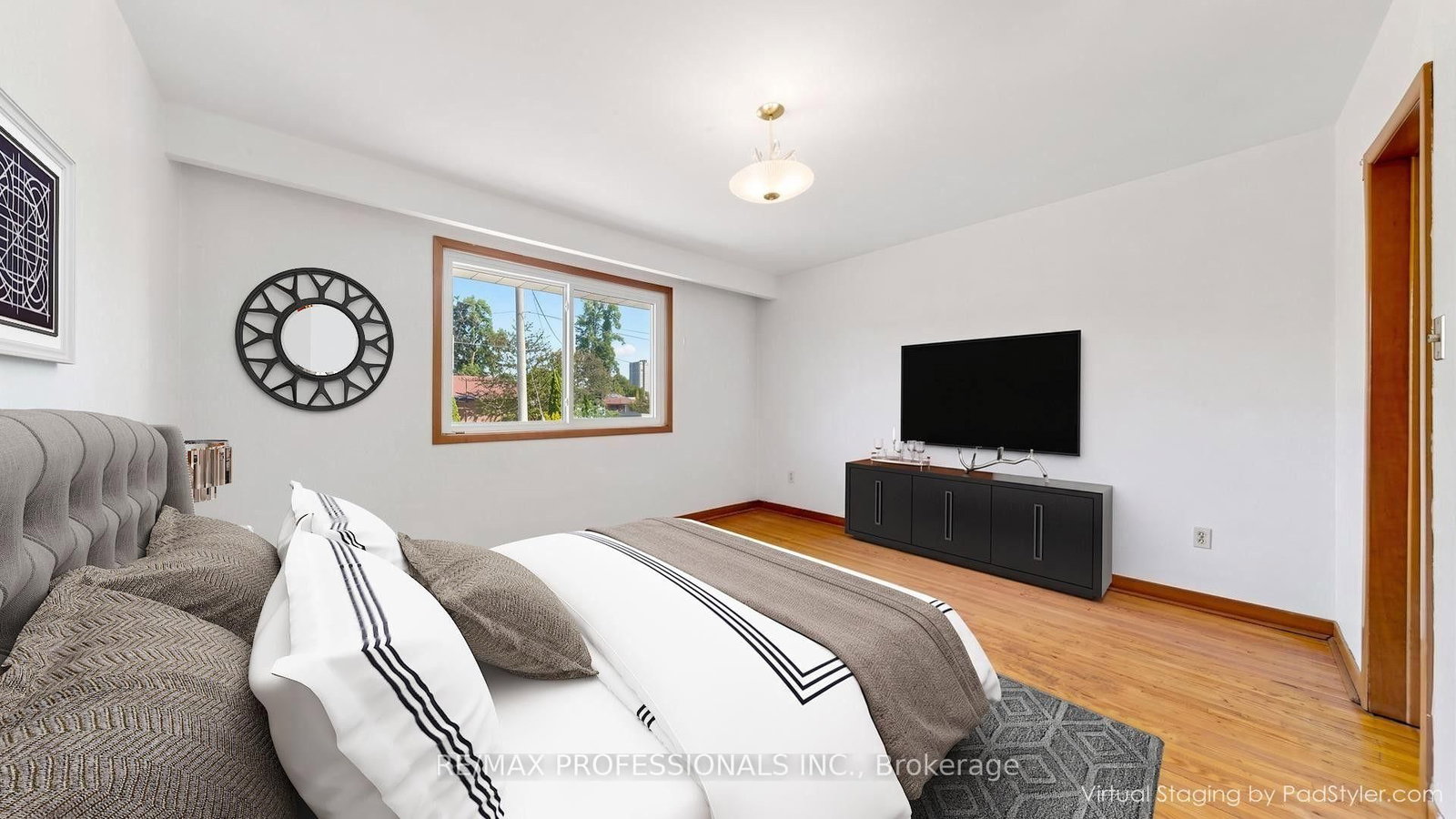 26 Woodcrest Drive • Toronto, ON photo 26