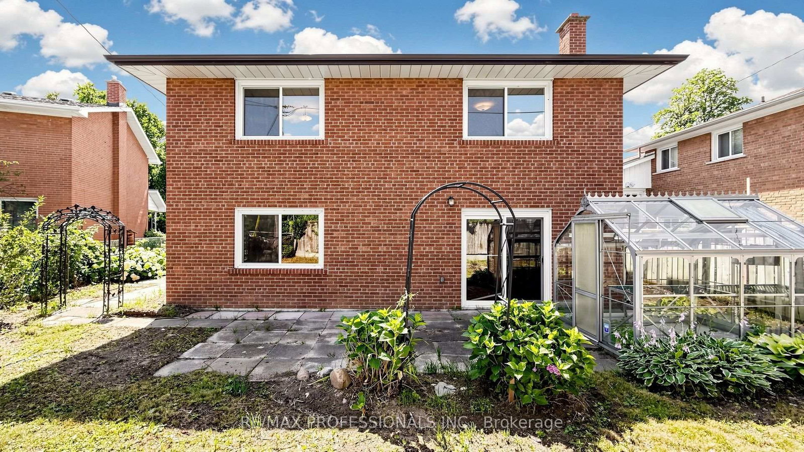 26 Woodcrest Drive • Toronto, ON photo 44