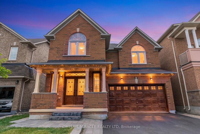 9 Gamson Crescent