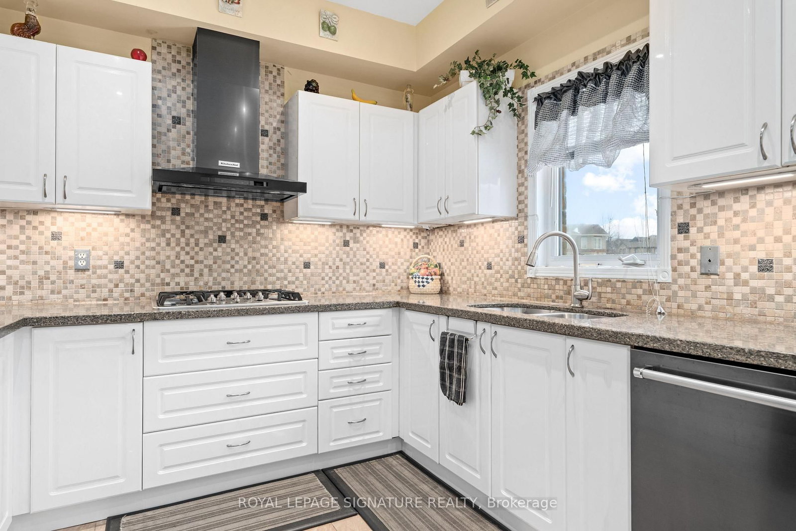 687 Twain Avenue • Mississauga, ON photo 13