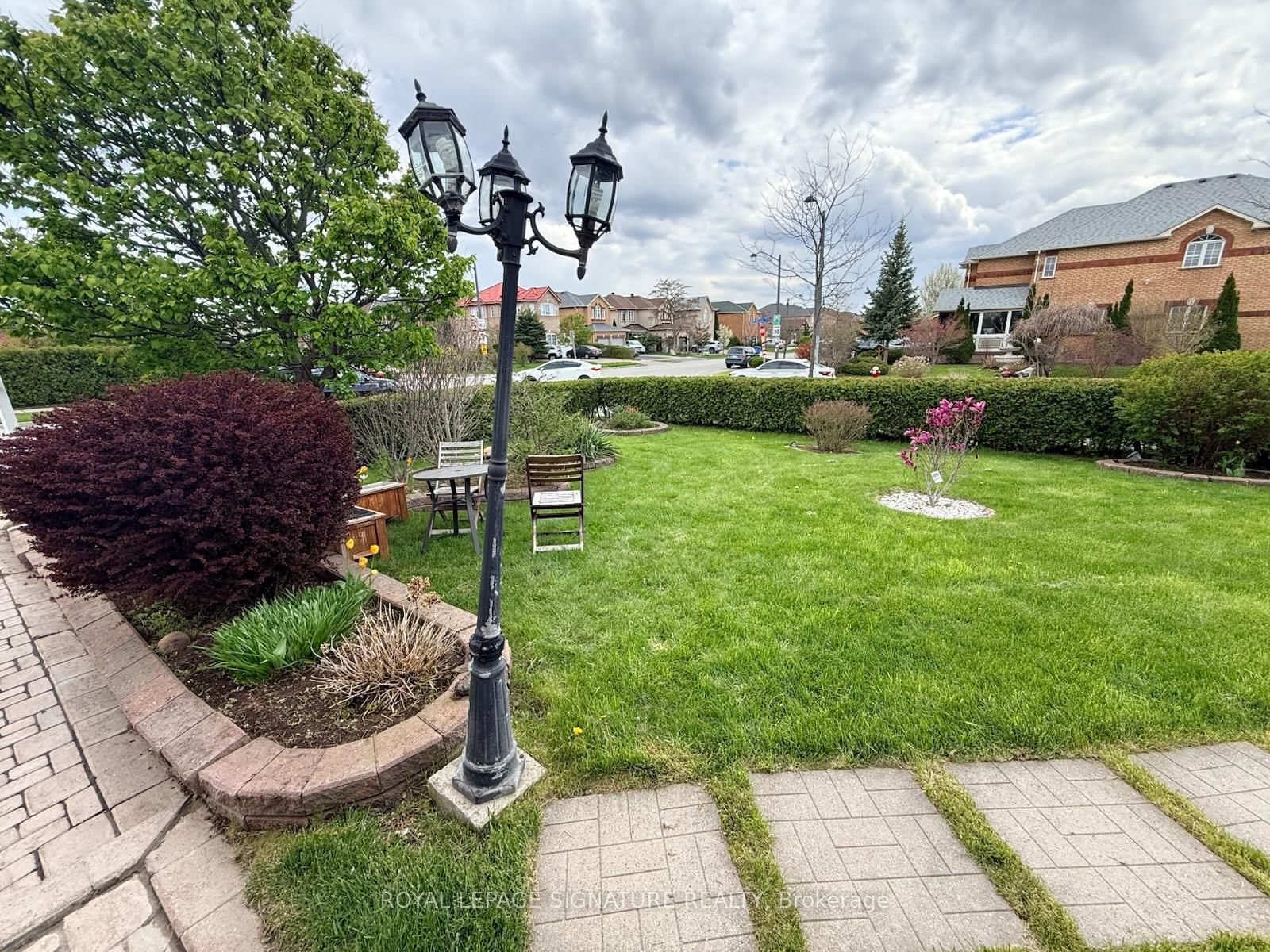687 Twain Avenue • Mississauga, ON photo 35