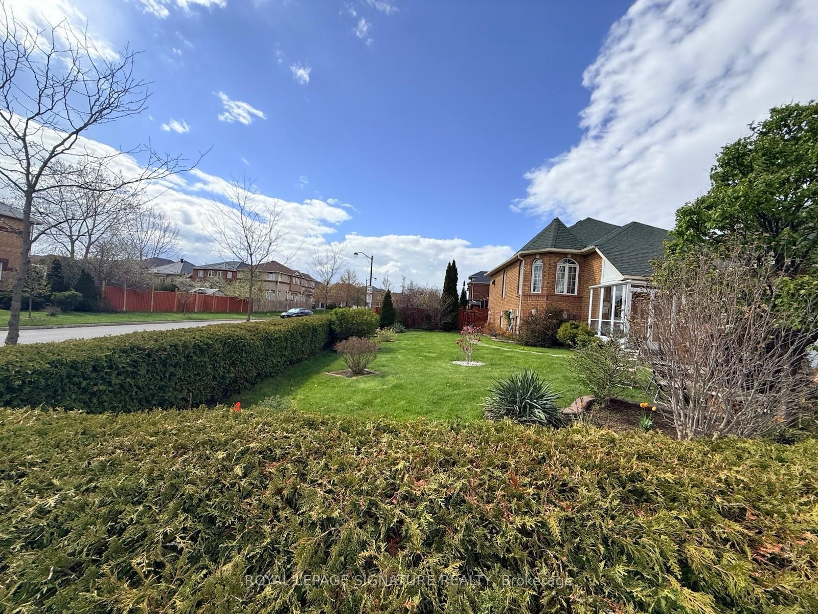 687 Twain Avenue • Mississauga, ON photo 39