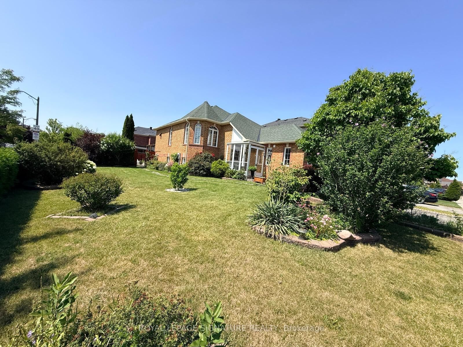 687 Twain Avenue • Mississauga, ON photo 43