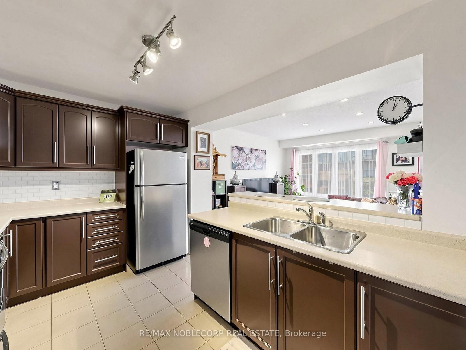 8 Deancrest Road • Brampton, ON photo 16