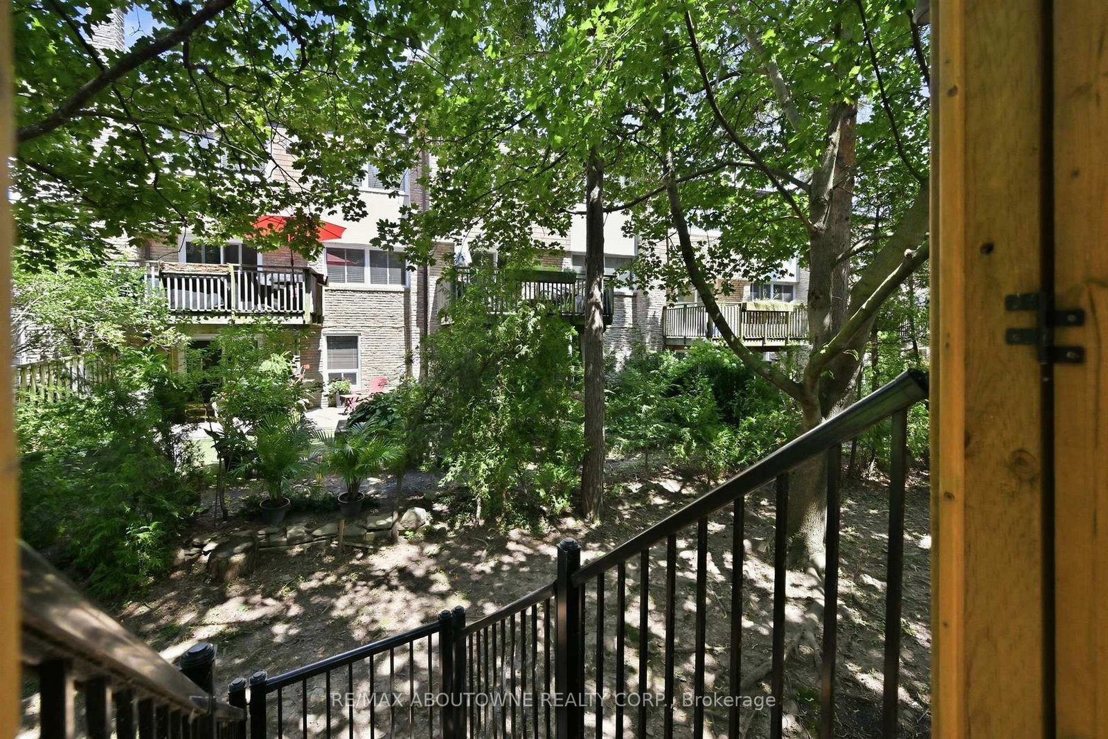 25 Southwind Terrace • Oakville, ON photo 21