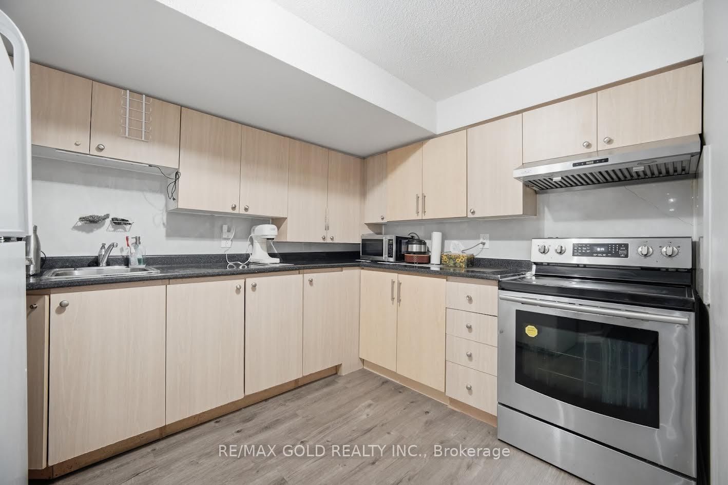 61 Saintsbury Crescent • Brampton, ON photo 36