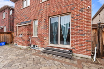 80 Durango Brampton,ON L6X 5G9 — Photo 37