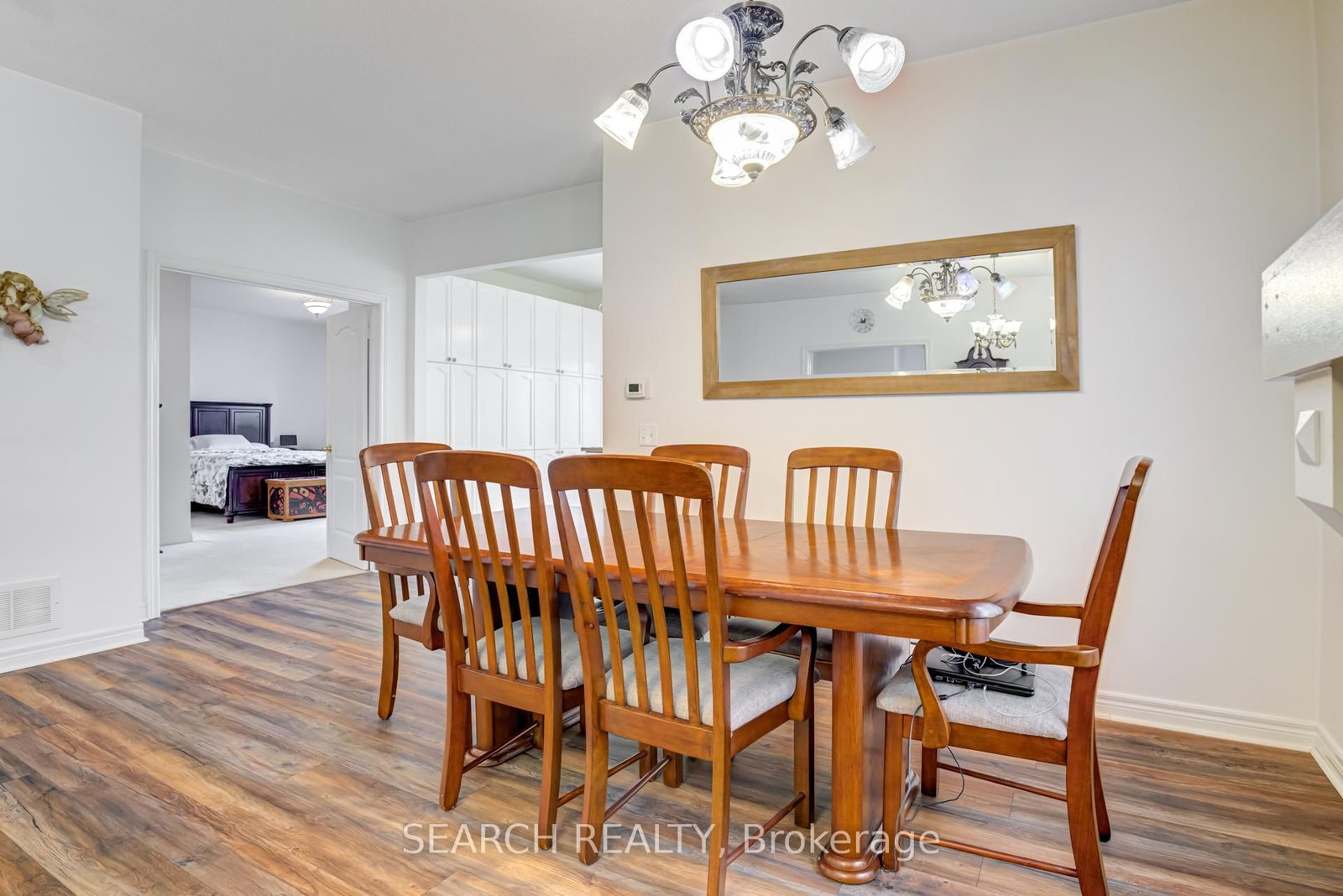 19 Treeline Boulevard • Brampton, ON photo 10