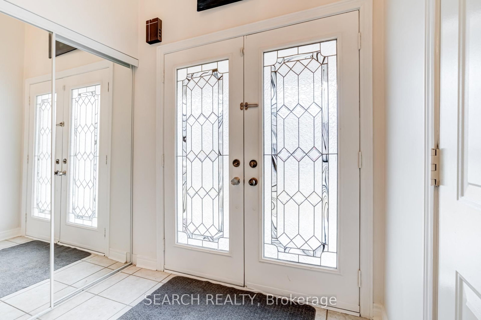 19 Treeline Boulevard • Brampton, ON photo 2