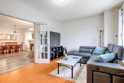 19 Treeline Boulevard • Brampton, ON photo 6