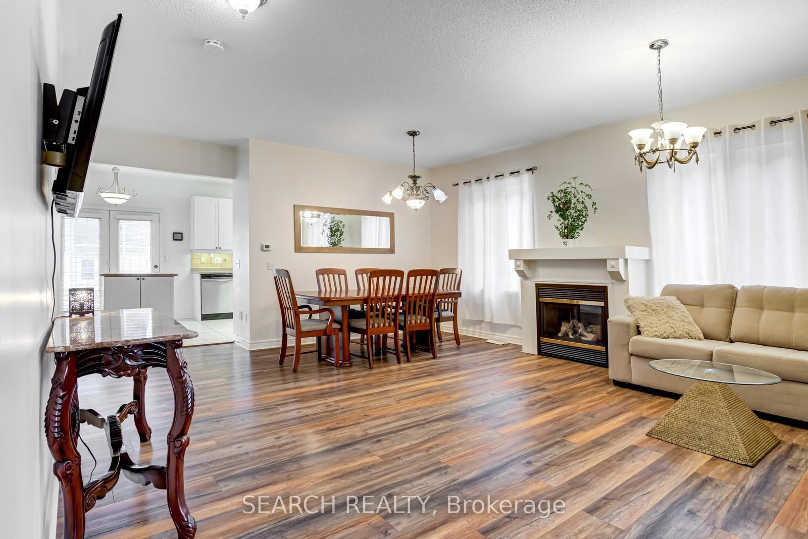 19 Treeline Boulevard • Brampton, ON photo 8