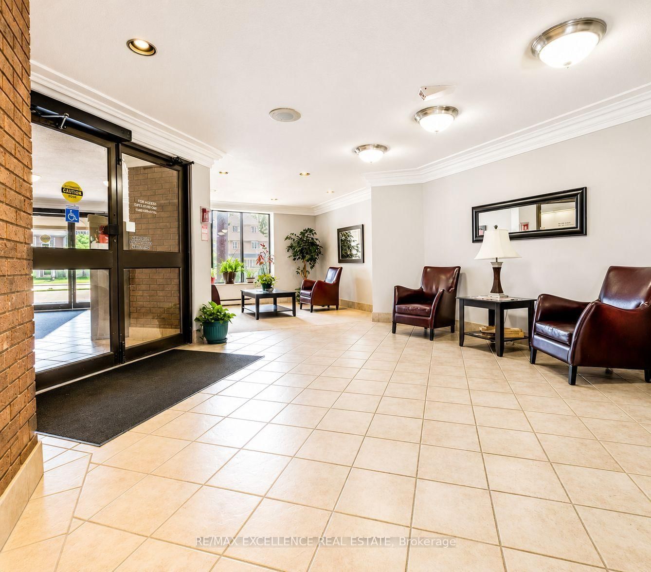 6720 Glen Erin Drive • #912 • Mississauga, ON photo 5