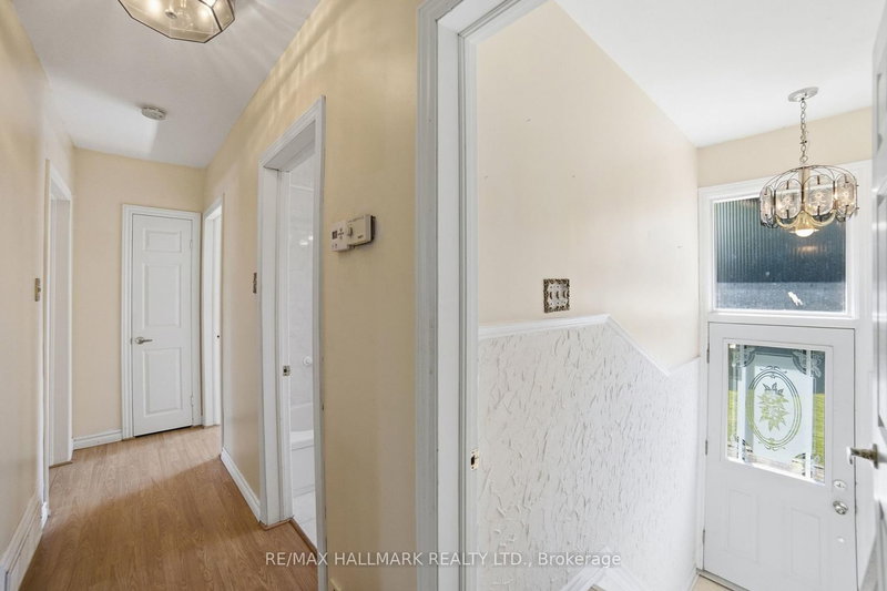 1392 Rebecca Oakville,ON L6L 1Z5 — Photo 13
