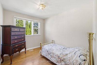 1392 Rebecca Oakville,ON L6L 1Z5 — Photo 14