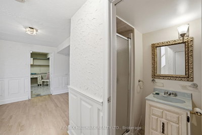1392 Rebecca Oakville,ON L6L 1Z5 — Photo 23