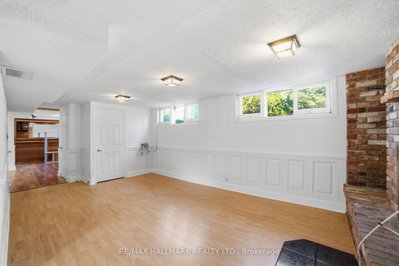 1392 Rebecca Oakville,ON L6L 1Z5 — Photo 30