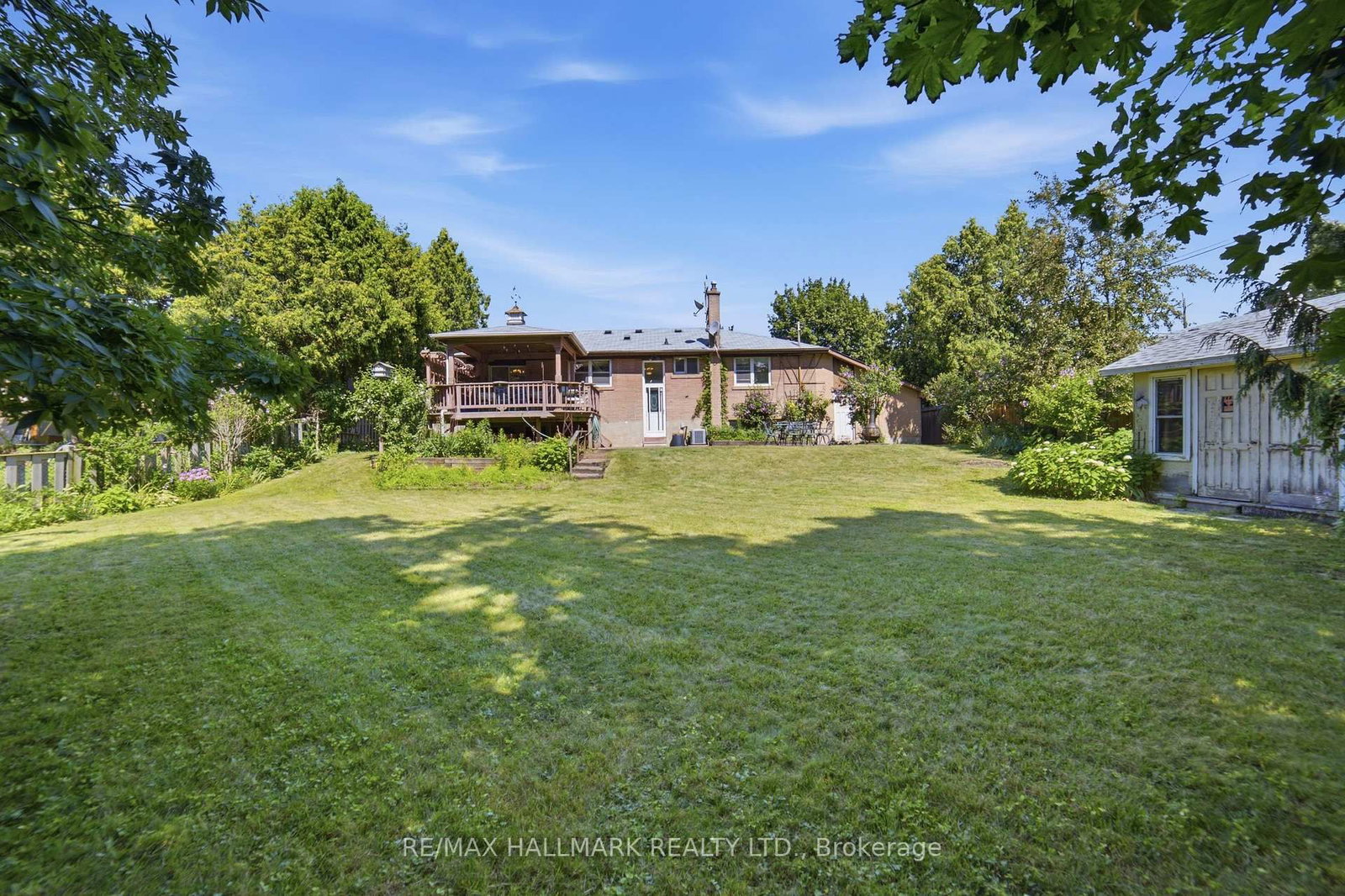 1392 Rebecca Street • Oakville, ON photo 35