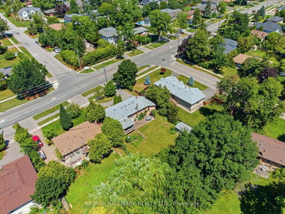 1392 Rebecca Oakville,ON L6L 1Z5 — Photo 42