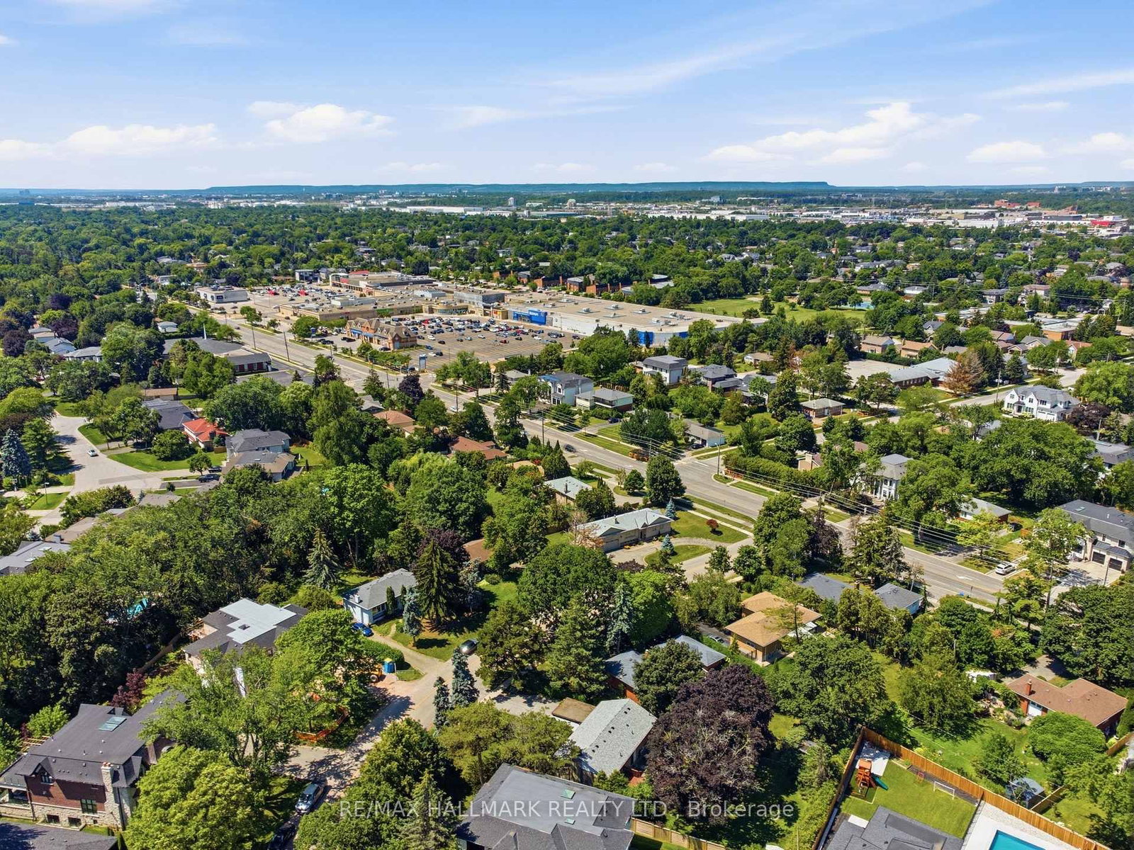 1392 Rebecca Street • Oakville, ON photo 44