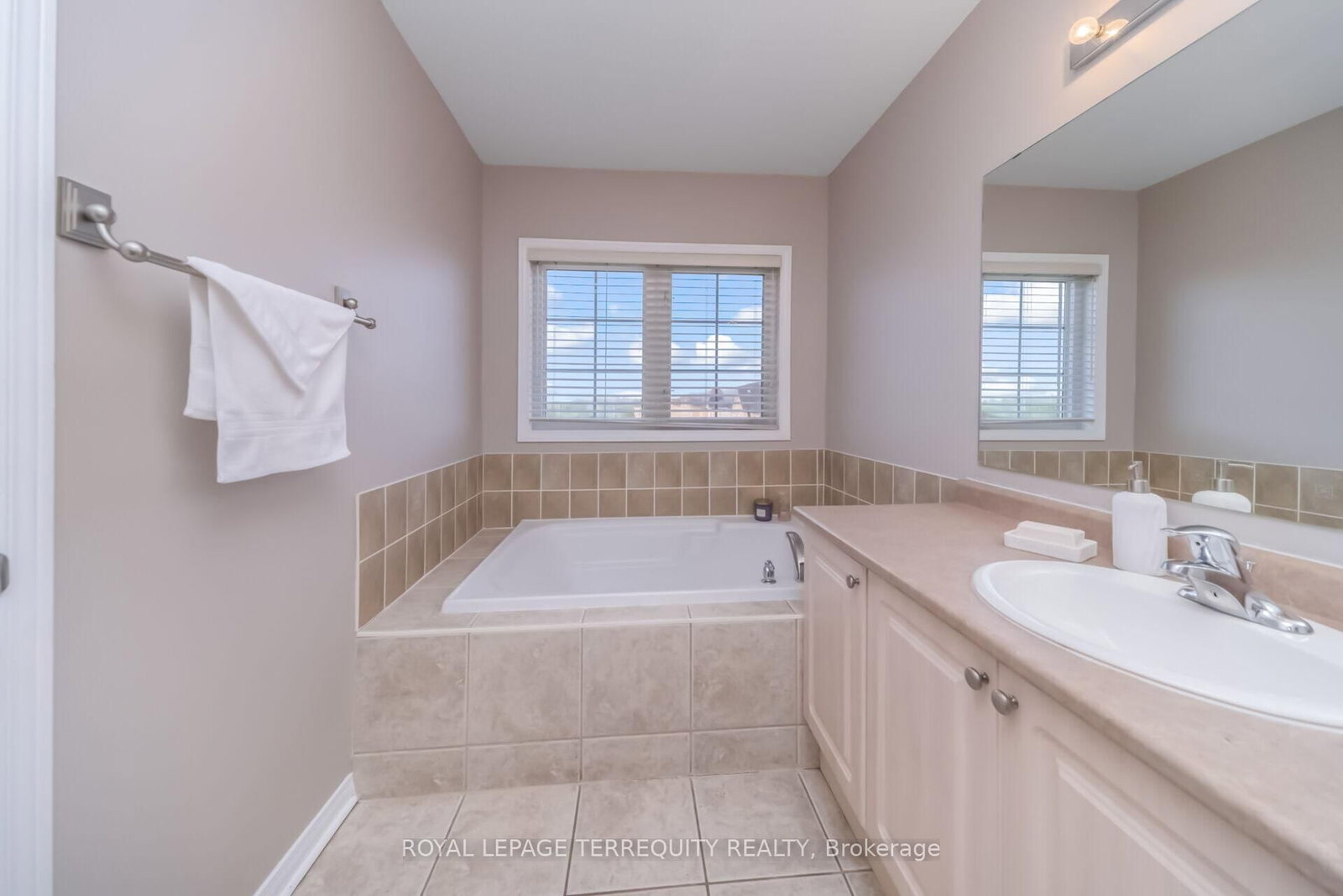 7 Bamboo Grove • Brampton, ON photo 22