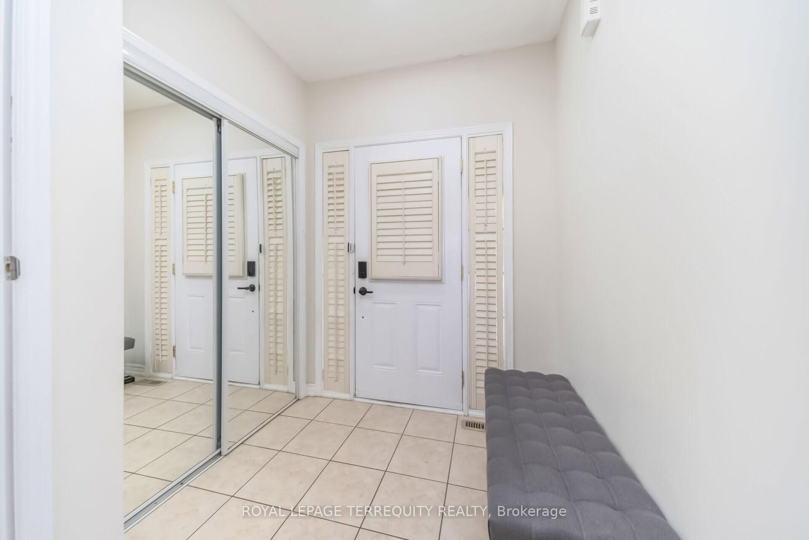 7 Bamboo Grove • Brampton, ON photo 5