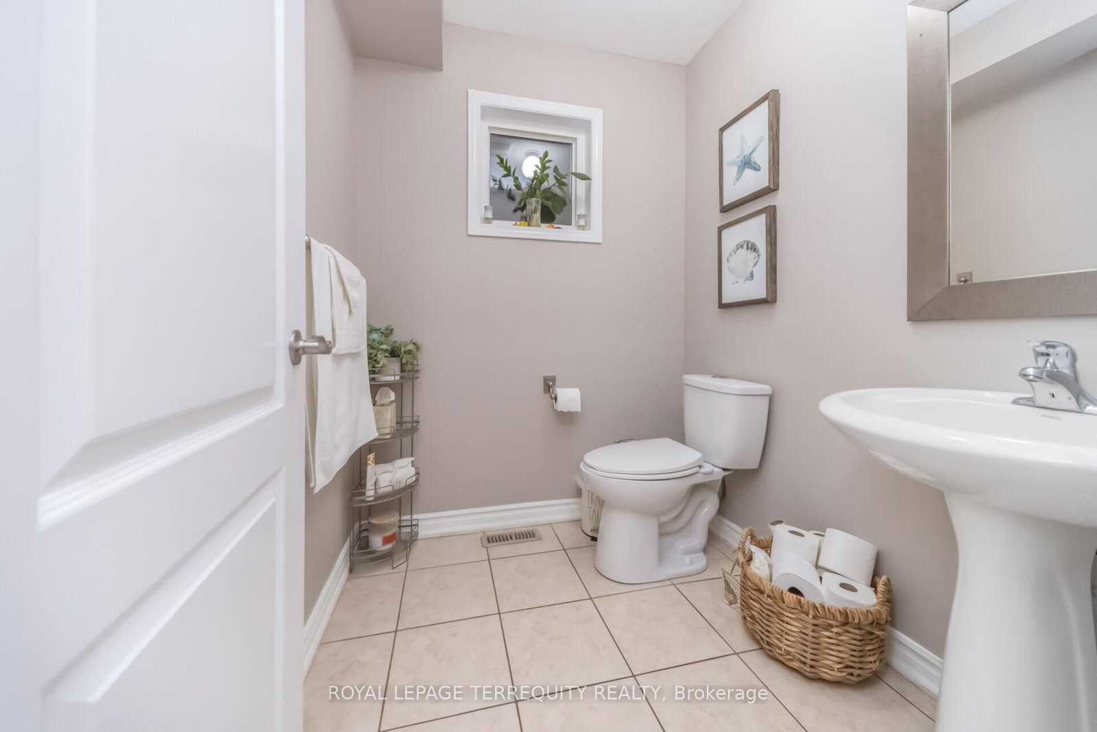 7 Bamboo Grove • Brampton, ON photo 6