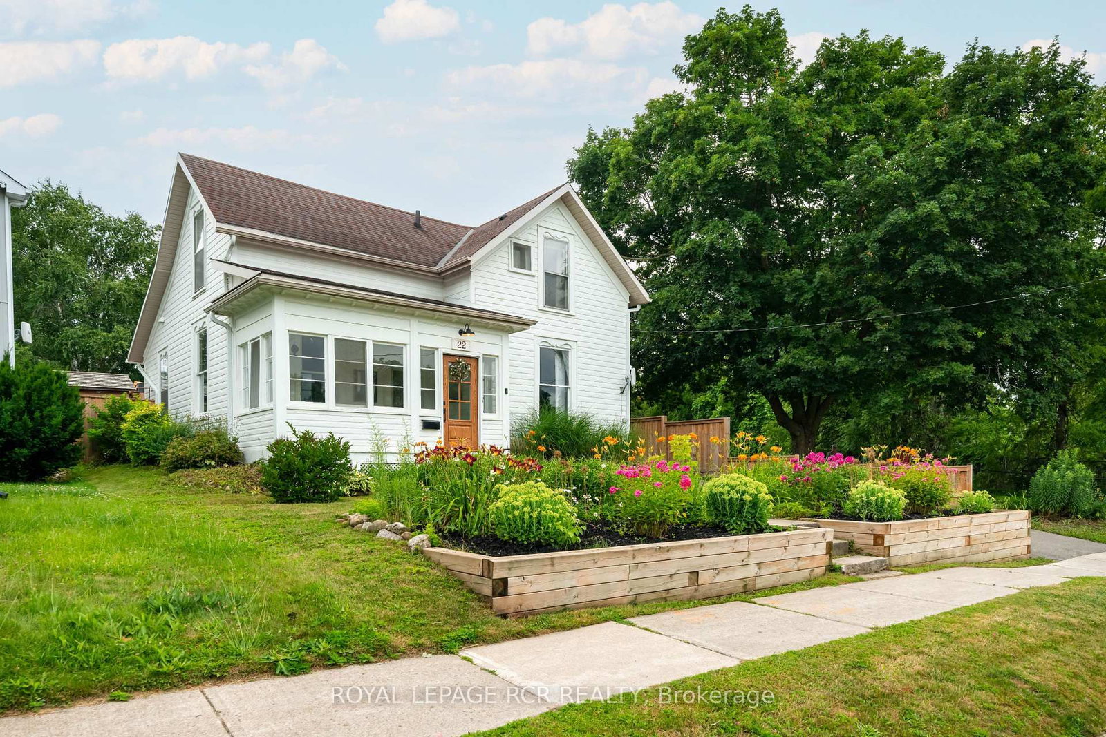 22 John Street • Orangeville, ON photo 1