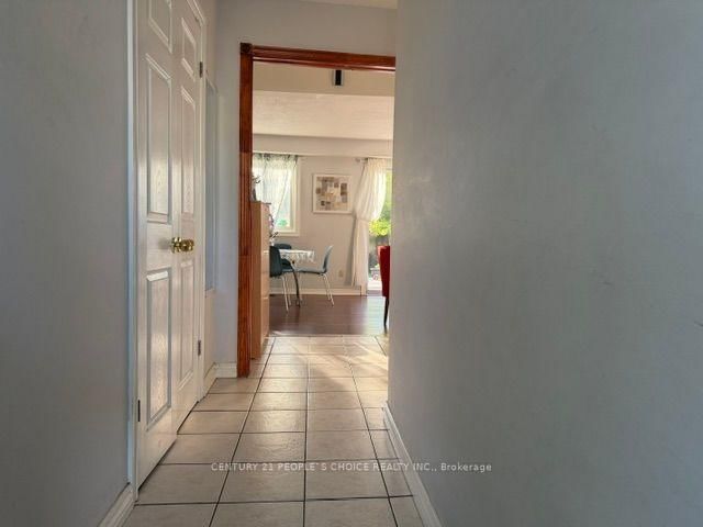 10 Juliana Square