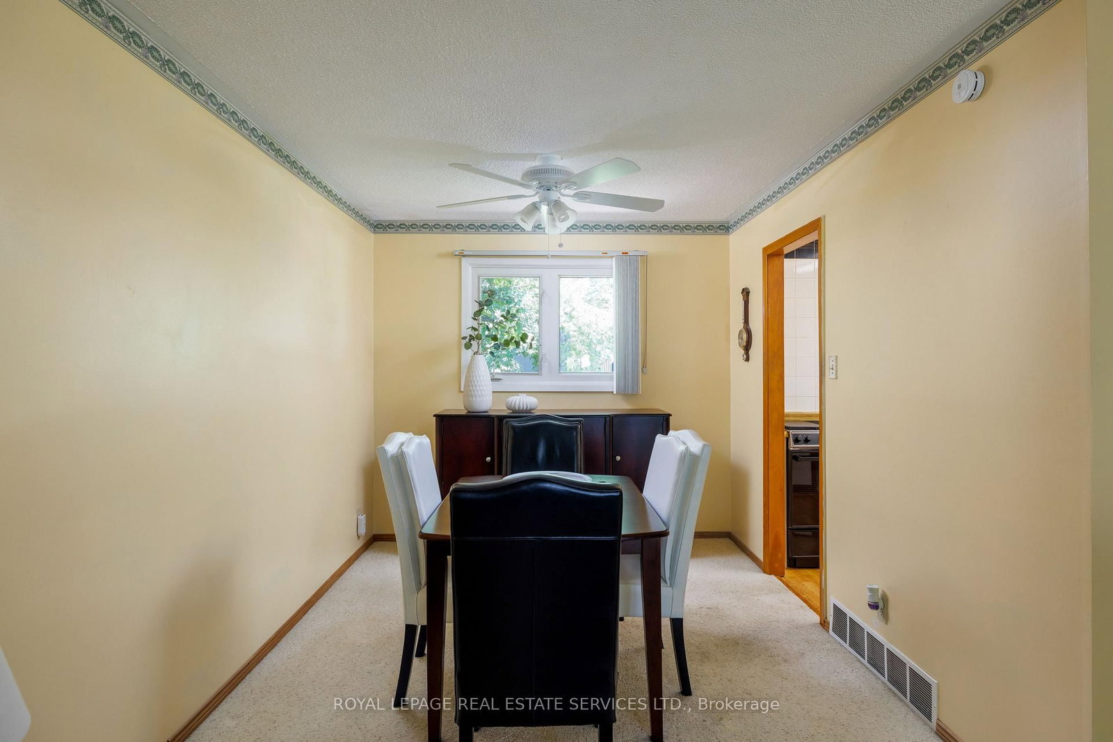 18 Osborne Crescent • Oakville, ON photo 11