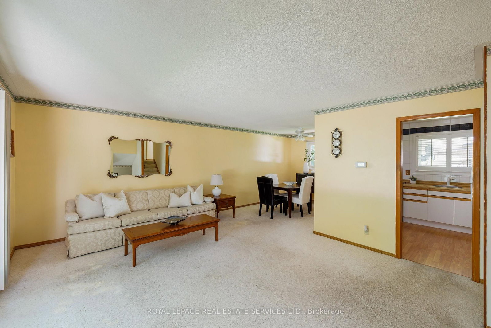 18 Osborne Crescent • Oakville, ON photo 14