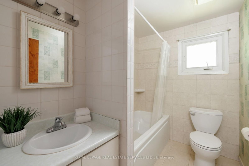 18 Osborne Oakville,ON L6H 1G1 — Photo 19