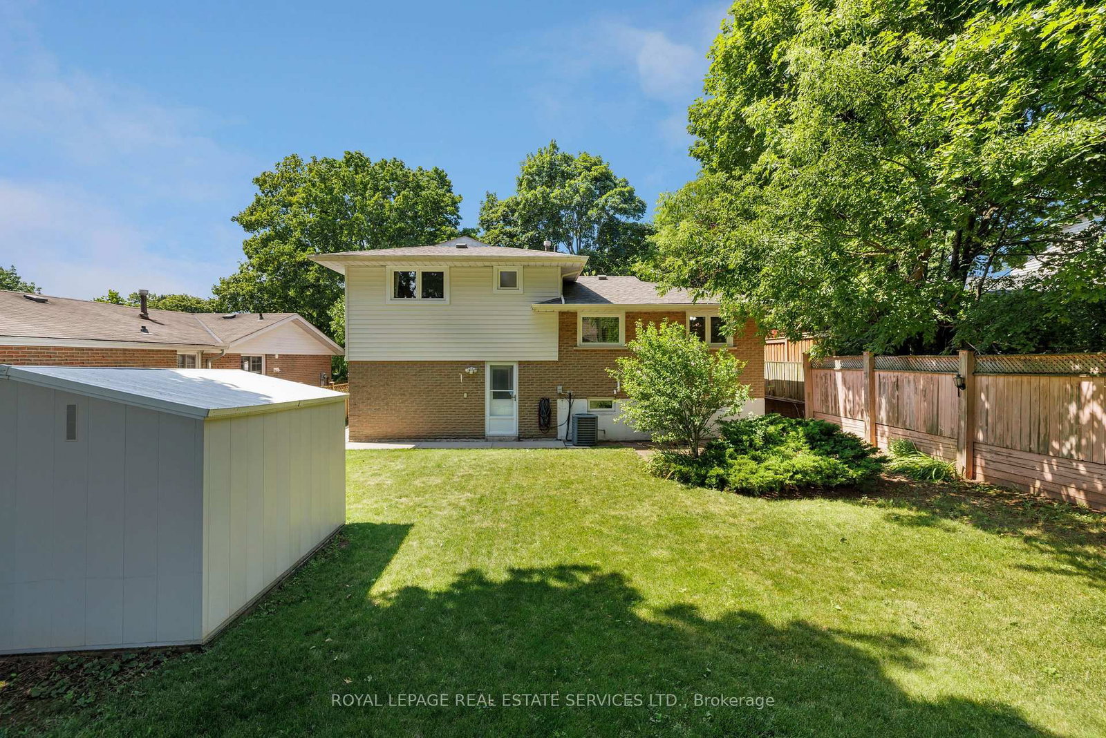 18 Osborne Crescent • Oakville, ON photo 25