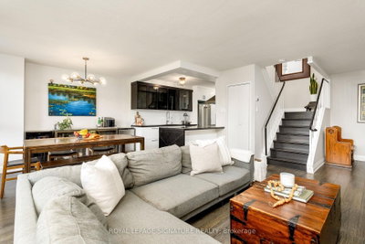 Condo leased at 302-35 Ormskirk Avenue, Toronto, Ontario, M6S 1B2 - High Park-Swansea - MLS: W13622120