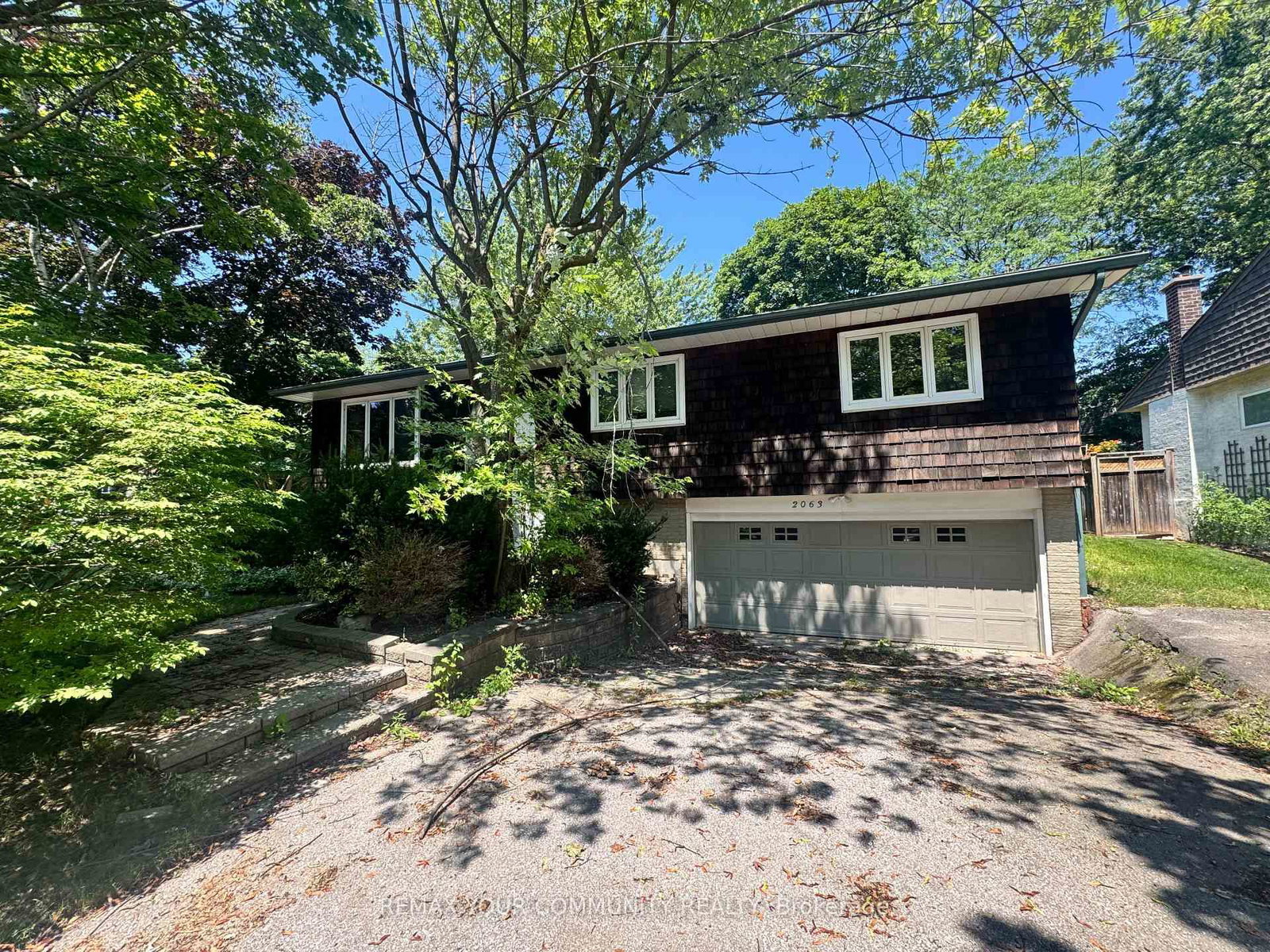 2063 Waters Edge Oakville,ON L6L 1A3