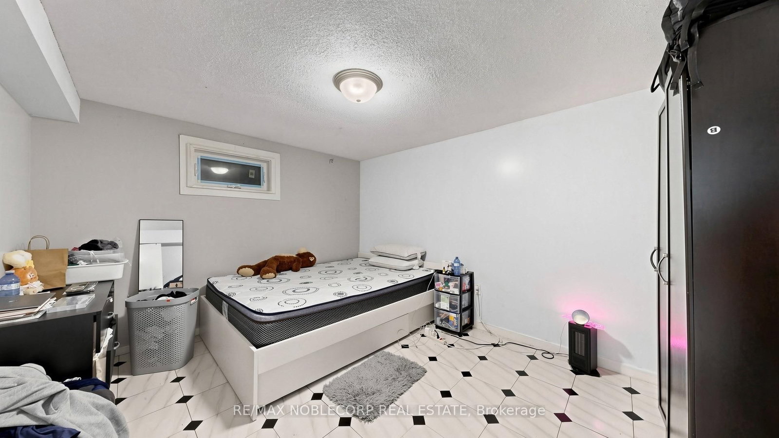 95 Snowood Court • Toronto, ON photo 36