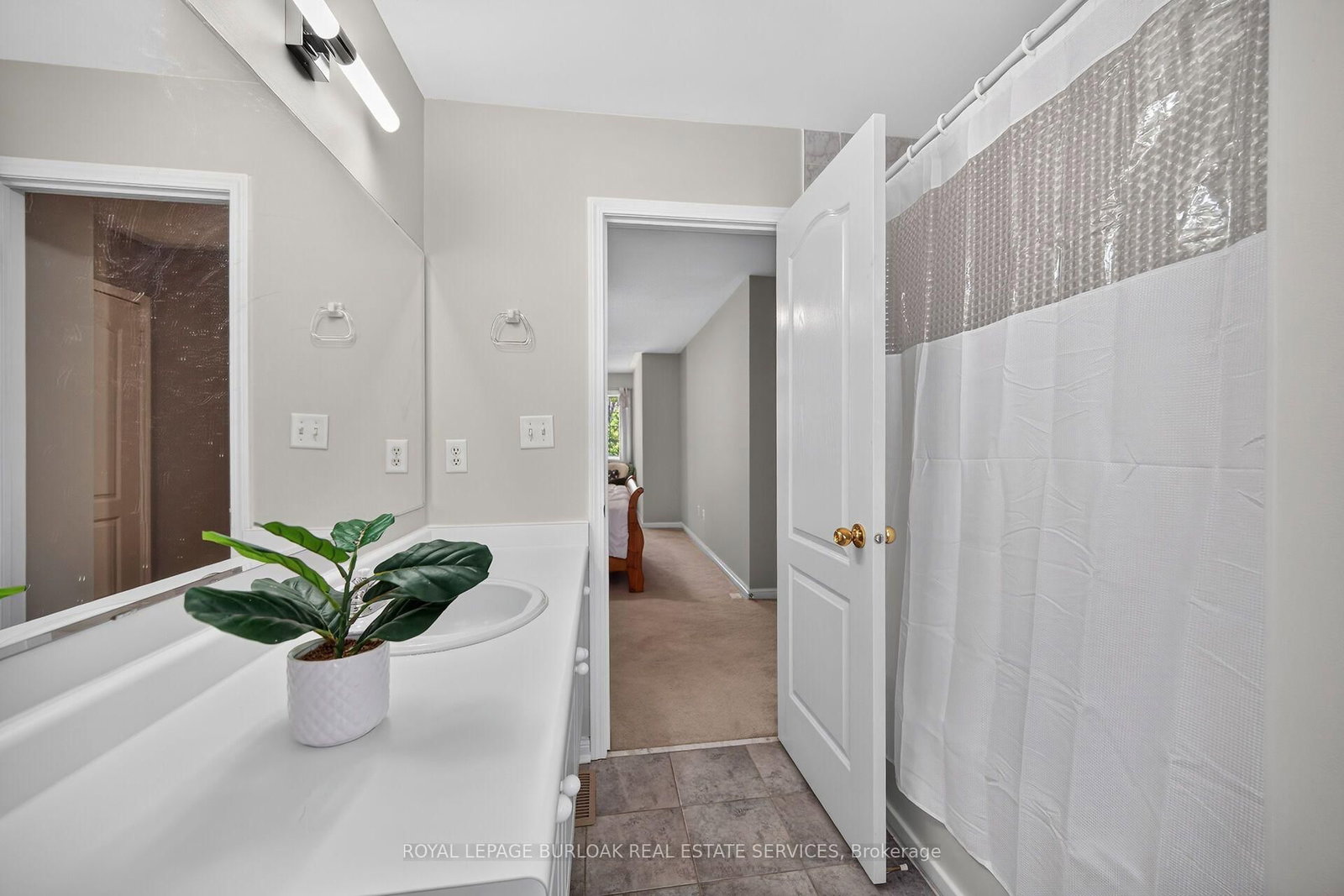 5660 Rosaline Road • Burlington, ON photo 36