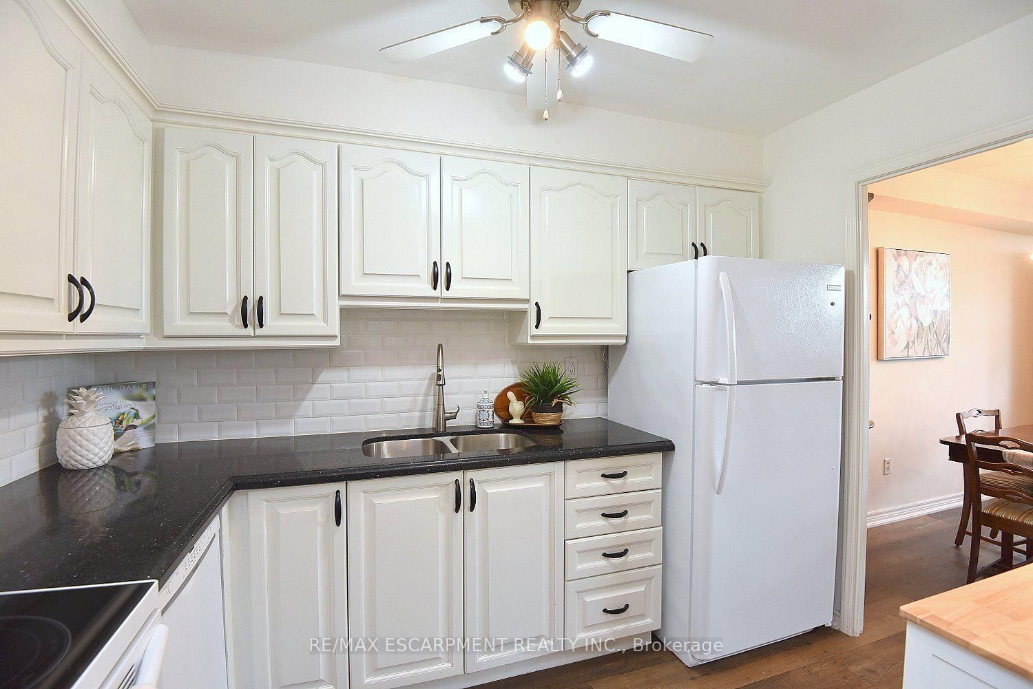 2263 Marine Drive • #401 • Oakville, ON photo 11